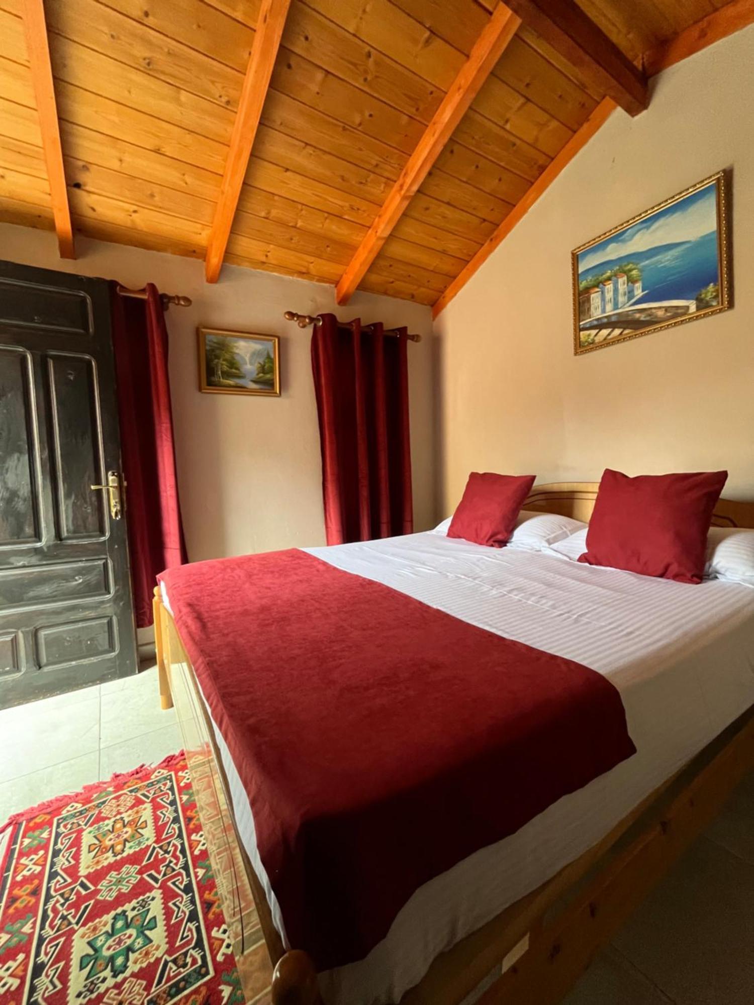 Rooms Emiliano Castle Of Kruja エクステリア 写真