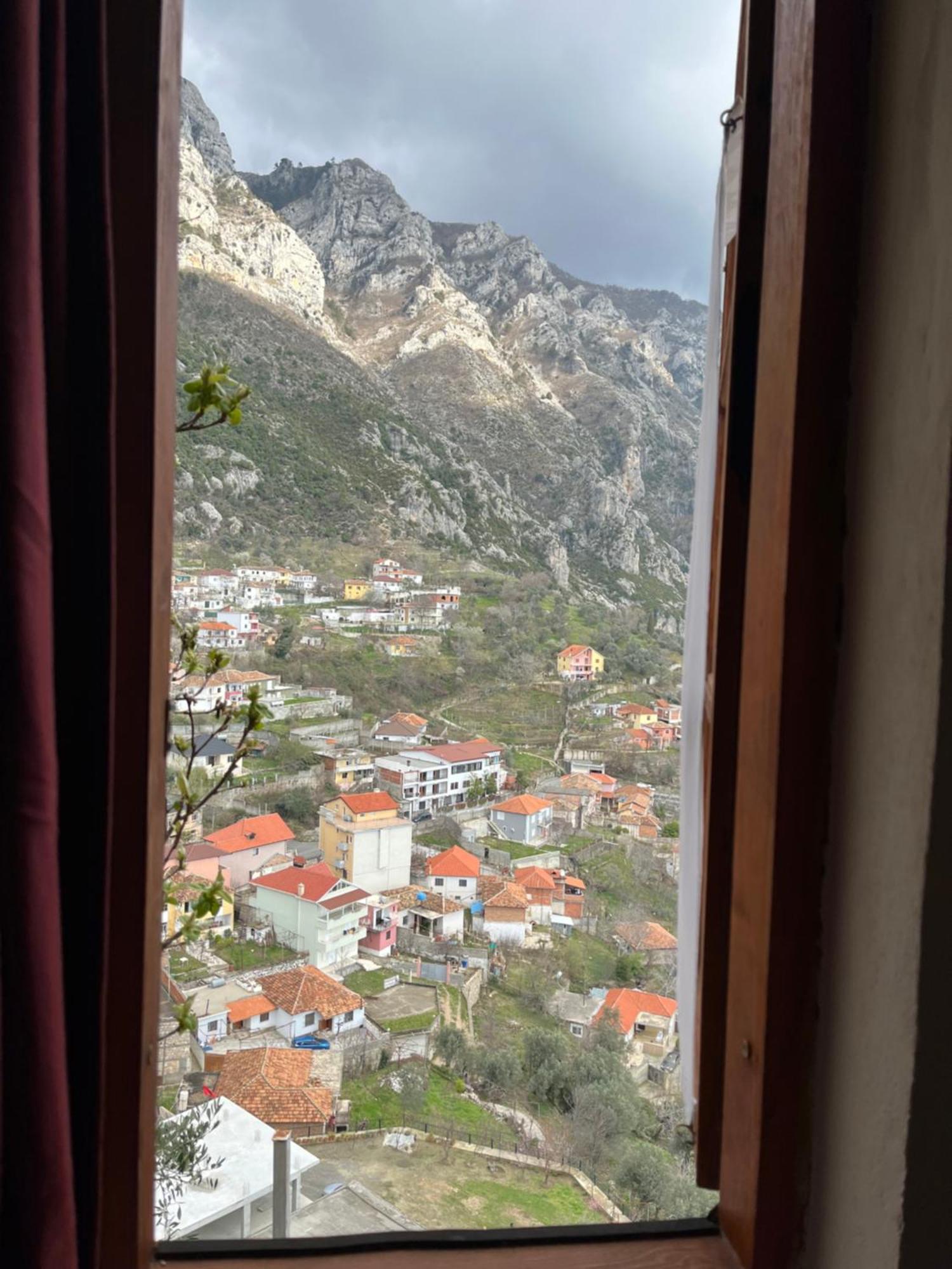 Rooms Emiliano Castle Of Kruja エクステリア 写真